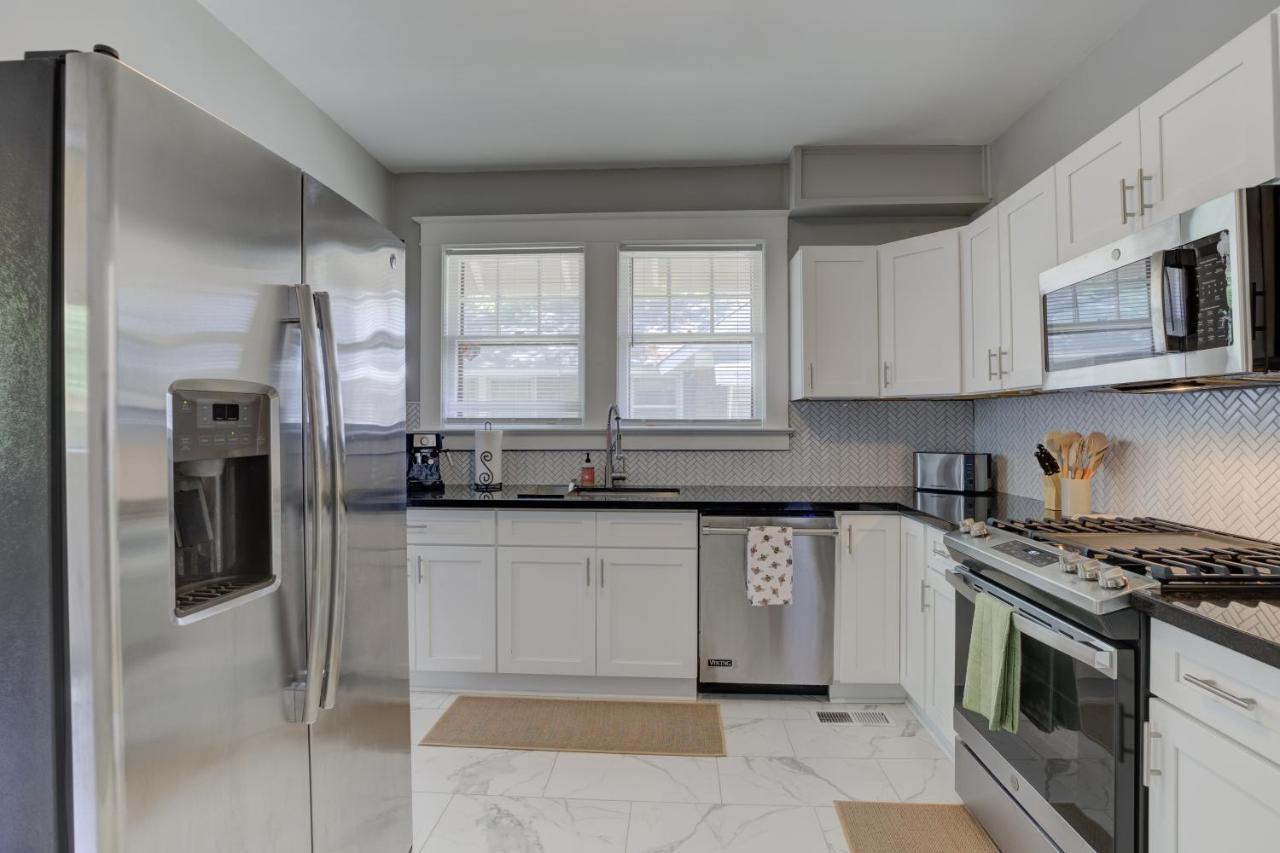 Spacious Bungalow With 6 Beds, Games, And Fire Pit - Close To Beale Street, Bbq, Graceland, & Liberty Bowl Memphis Exteriör bild